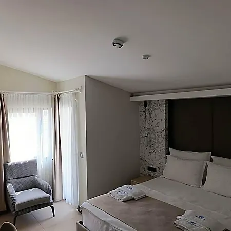 Seatown 3*